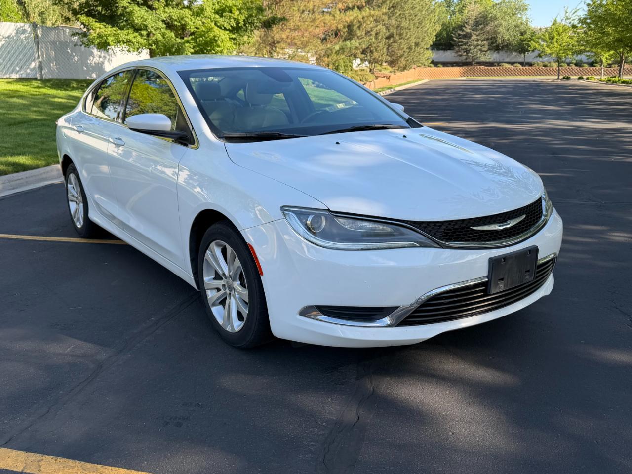 Chrysler 200  2016