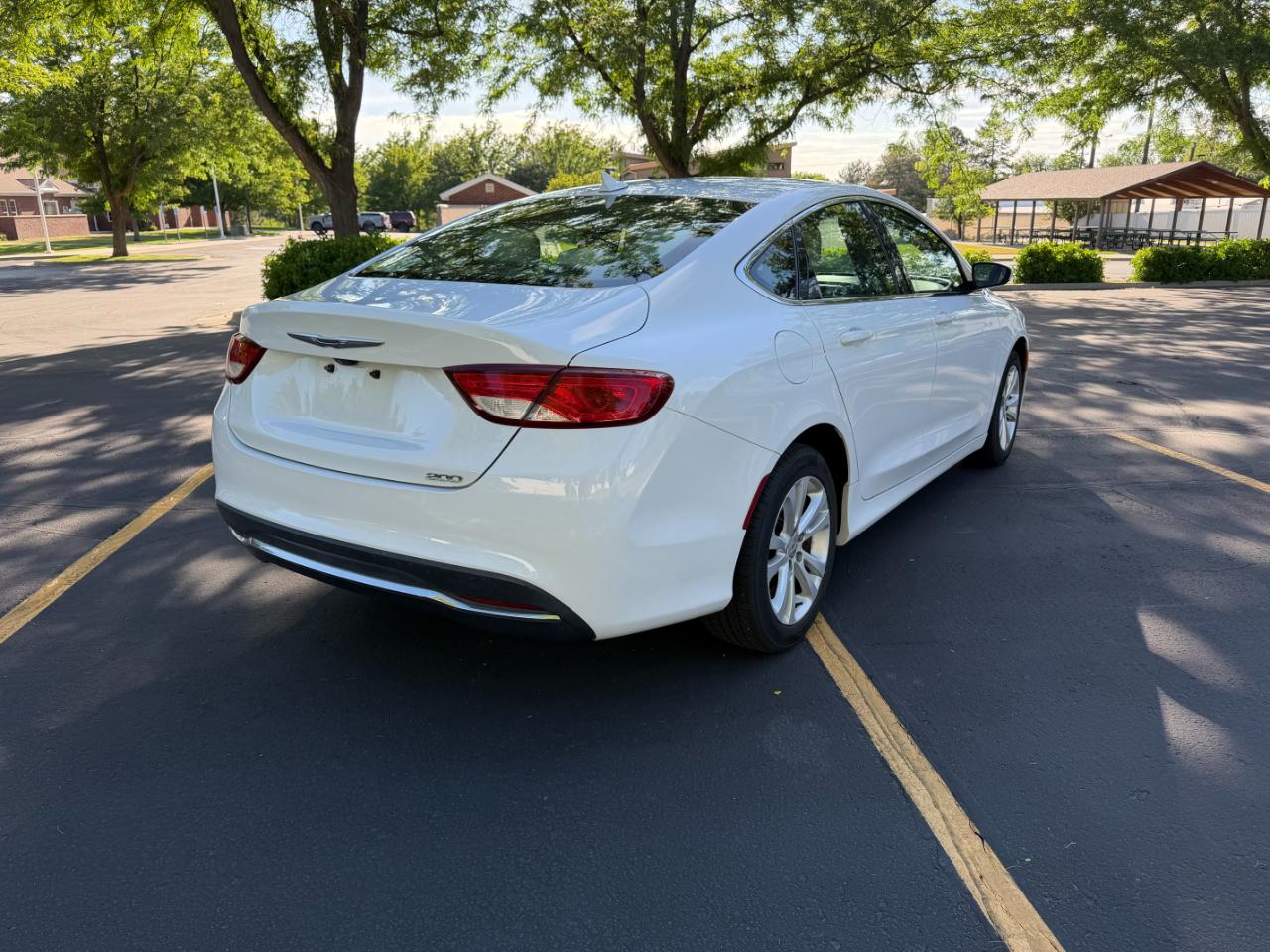 Chrysler 200  2016
