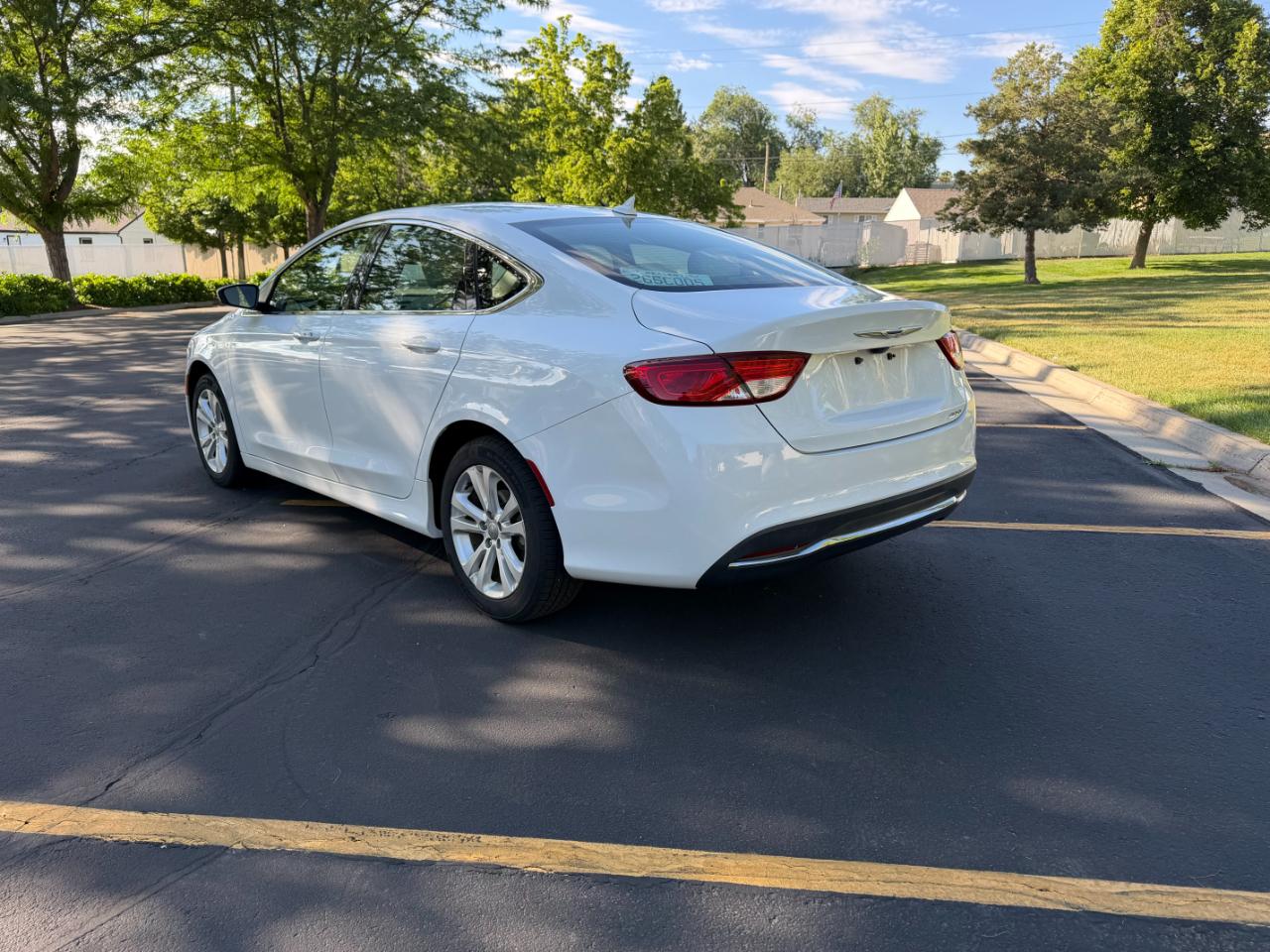 Chrysler 200  2016