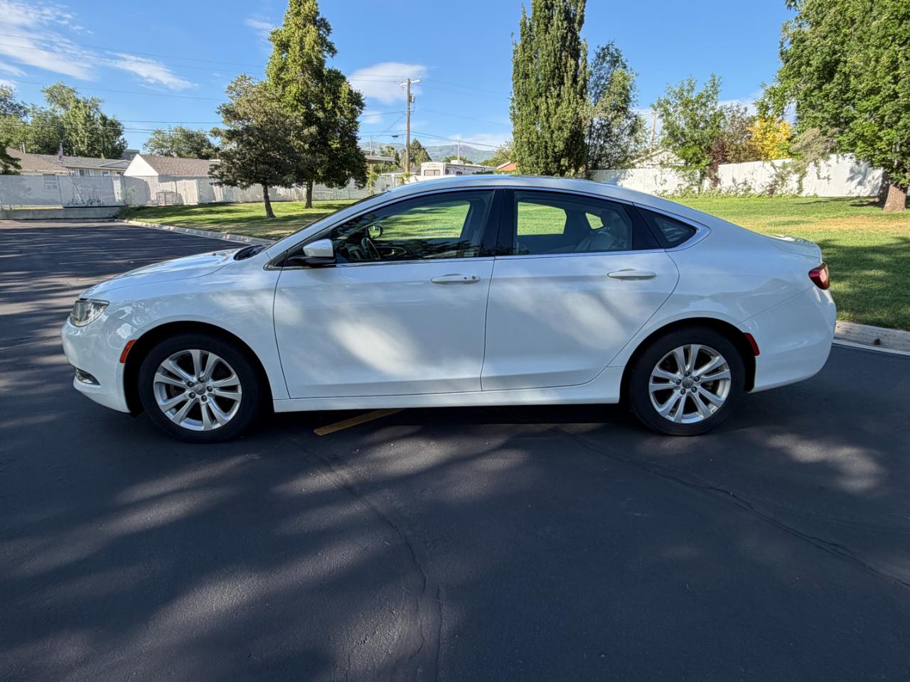 Chrysler 200  2016