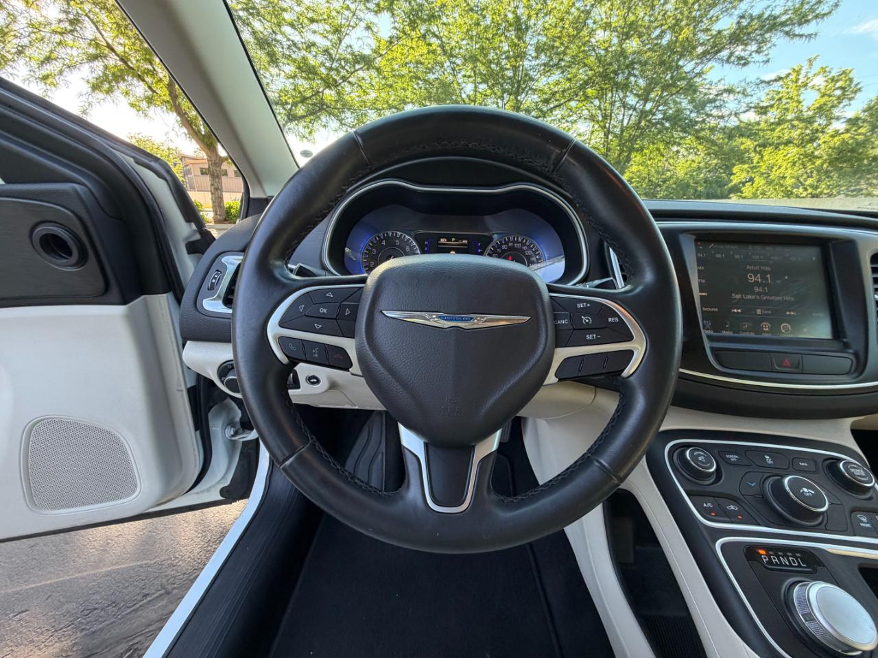 Chrysler 200  2016