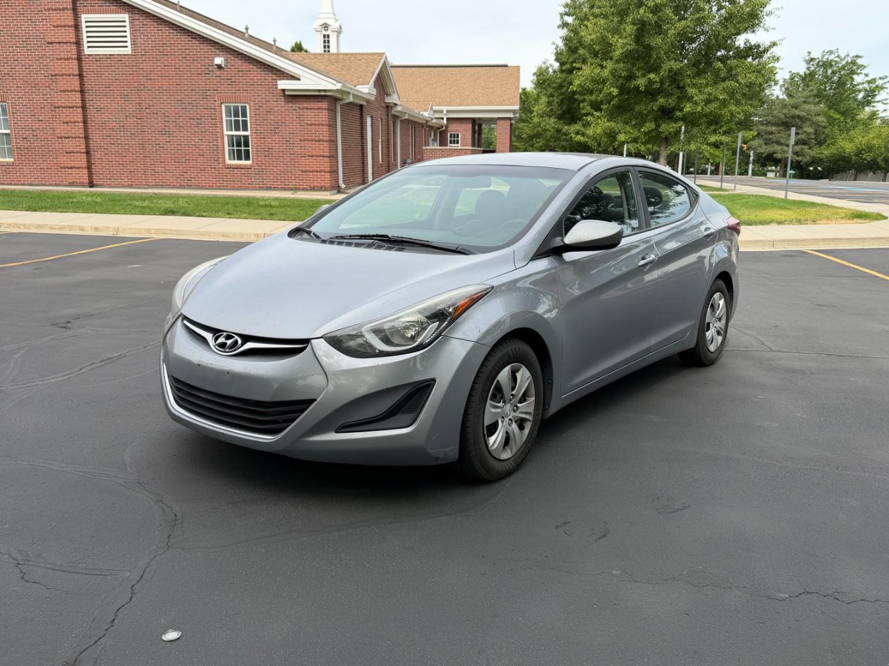Hyundai Elantra  2016