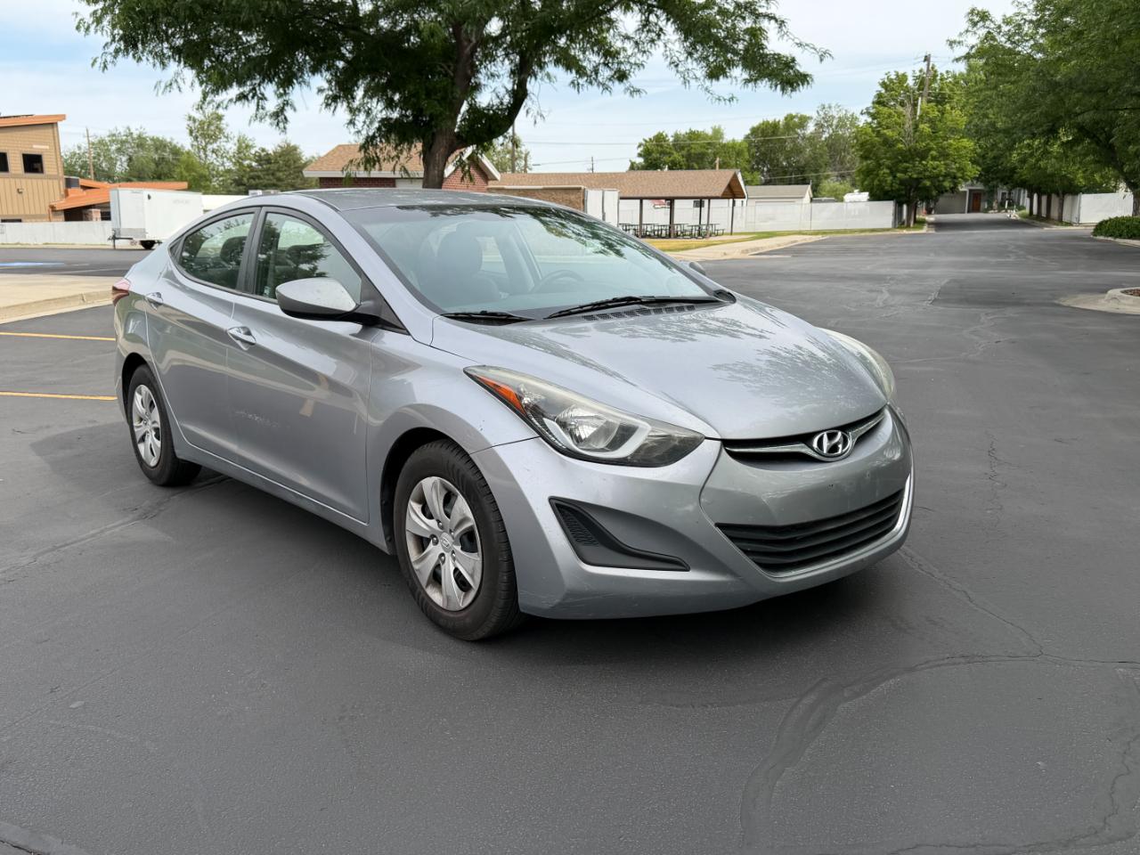 Hyundai Elantra  2016