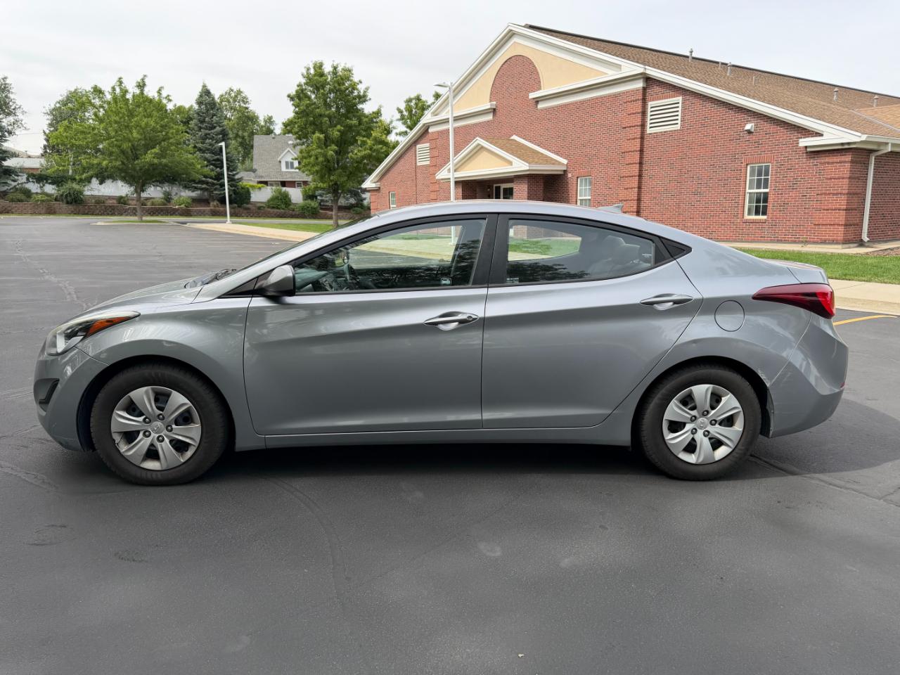 Hyundai Elantra  2016