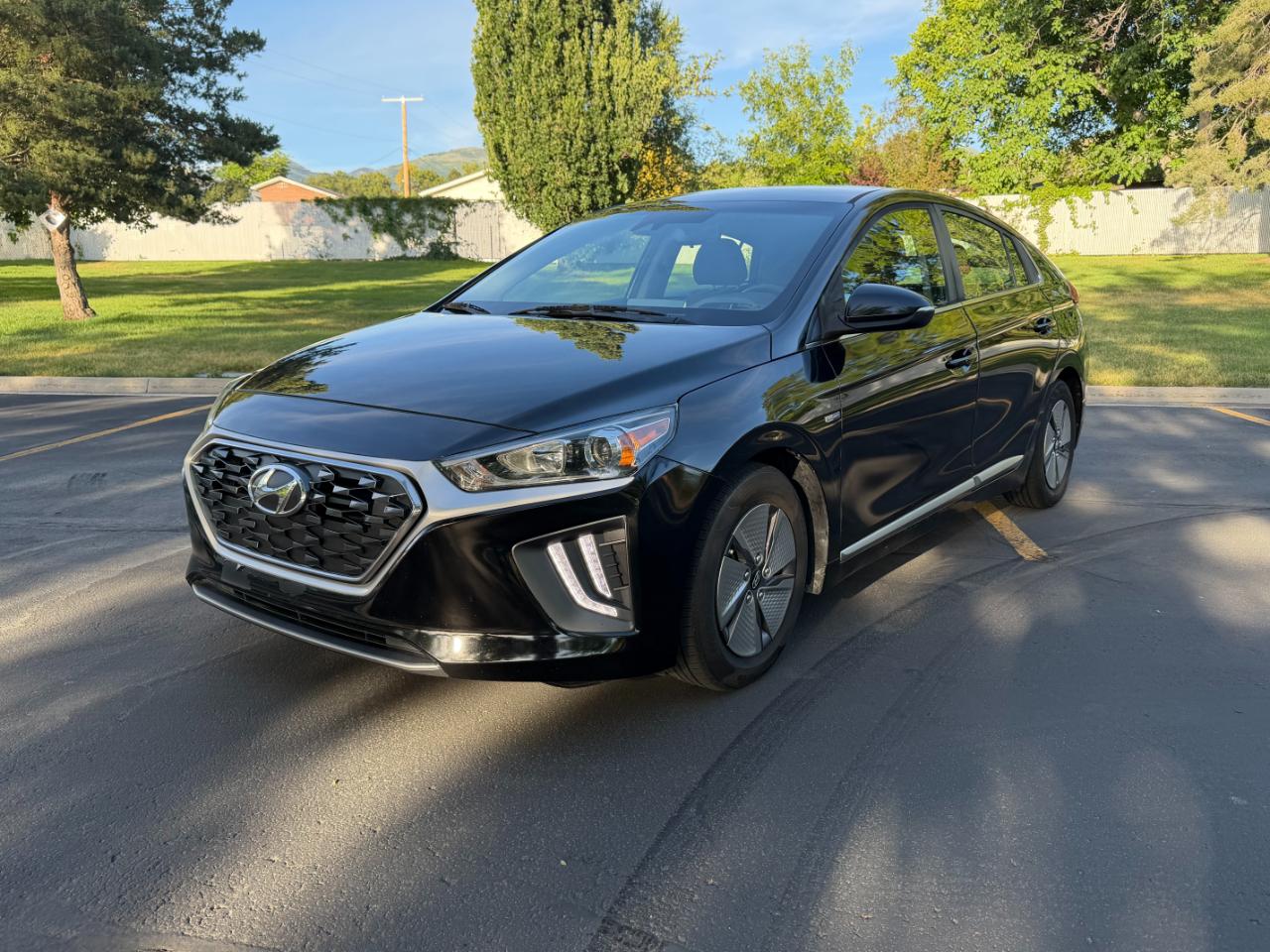 Hyundai Ioniq Hybrid  2020