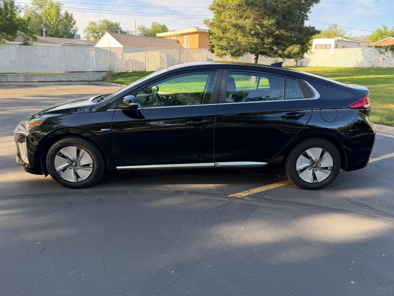 Hyundai Ioniq Hybrid  2020