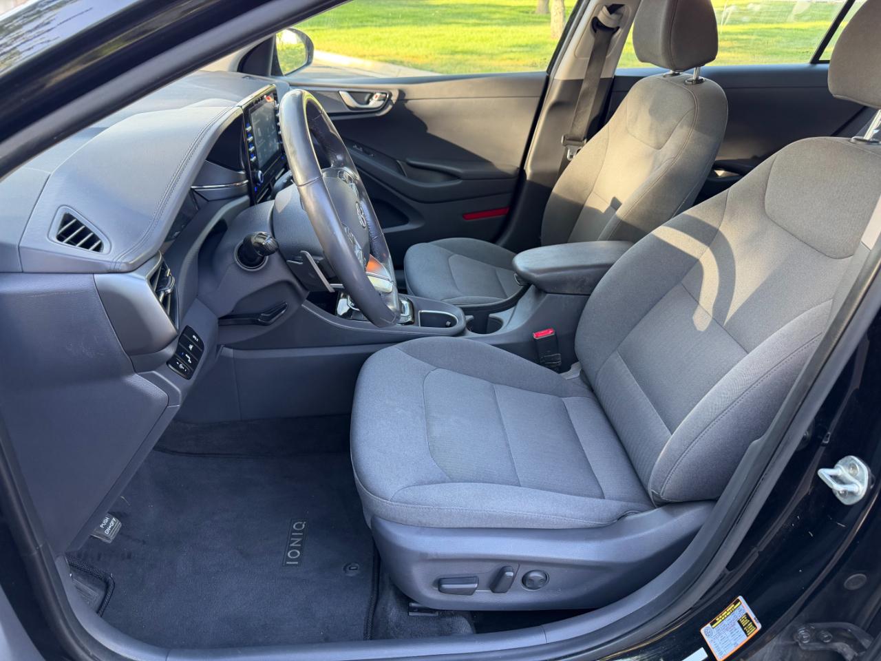 Hyundai Ioniq Hybrid  2020