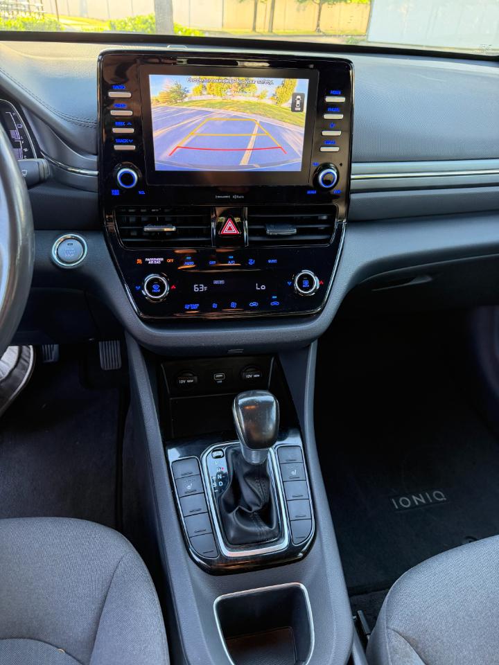 Hyundai Ioniq Hybrid  2020