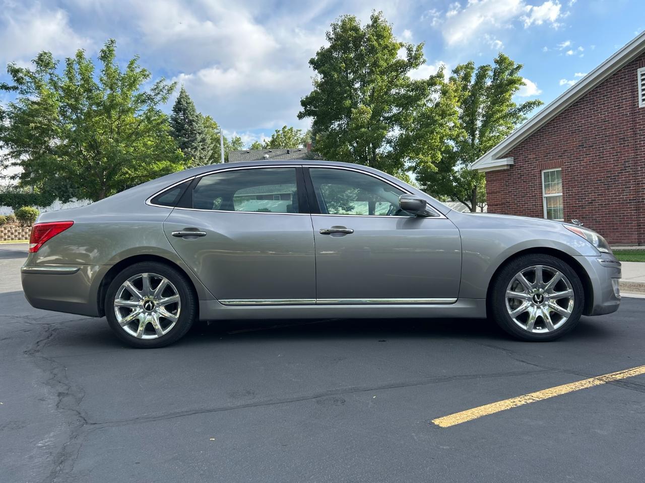Hyundai Equus  2012