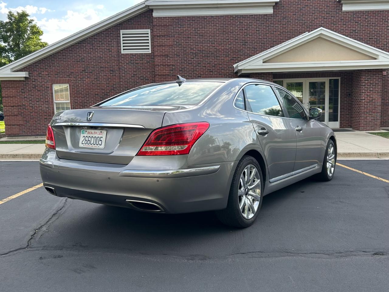 Hyundai Equus  2012
