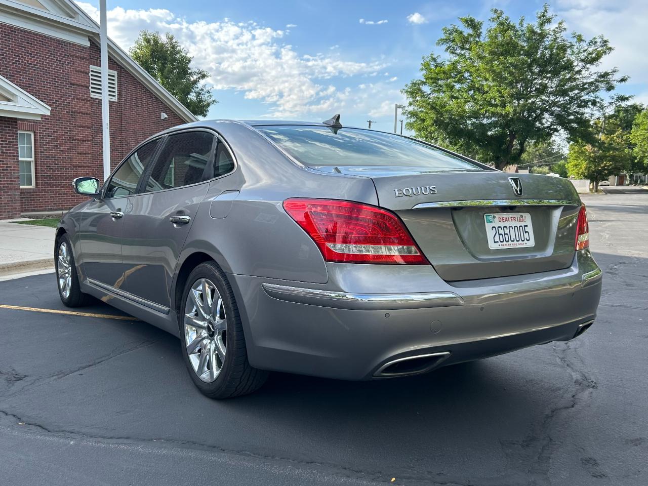 Hyundai Equus  2012