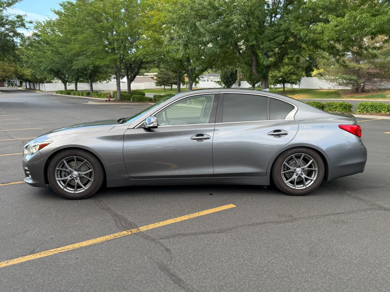 Infiniti Q50  2017