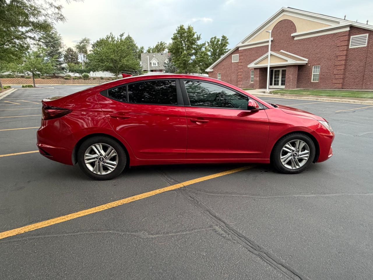 Hyundai Elantra  2020
