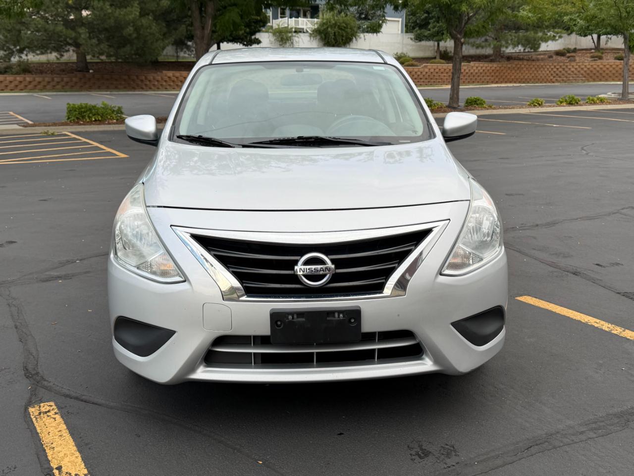 Nissan Versa  2016