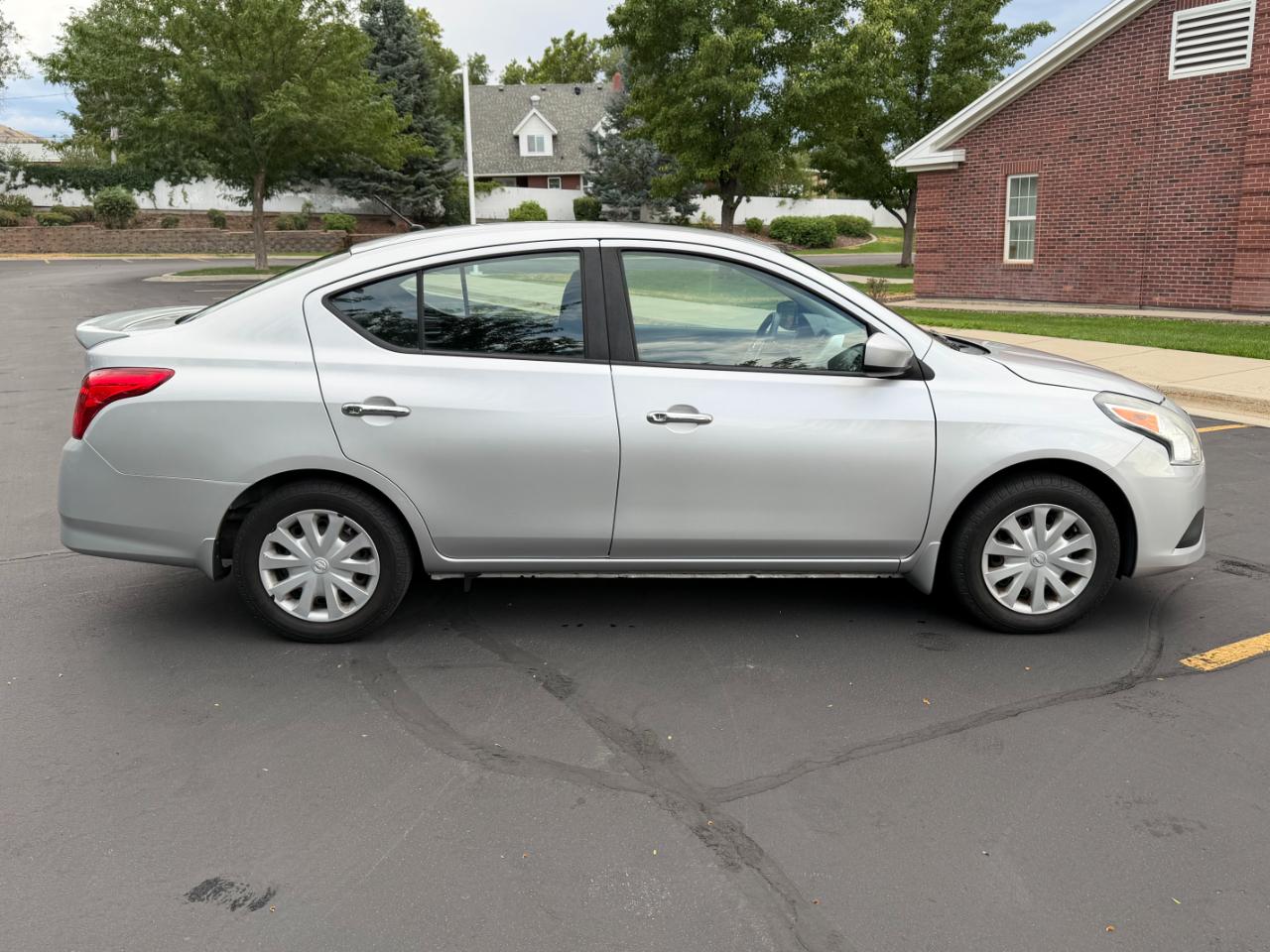 Nissan Versa  2016