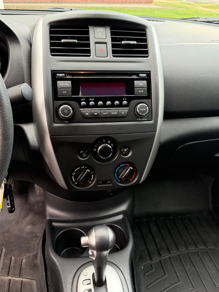 Nissan Versa  2016