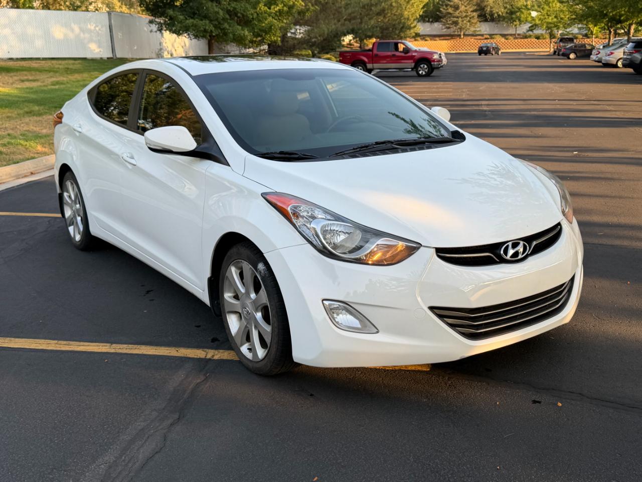Hyundai Elantra  2012