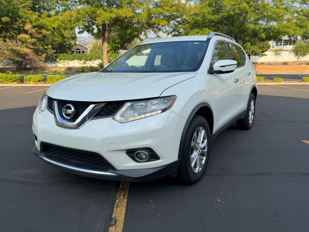 2016 Nissan Rogue SV Sport Utility 4D