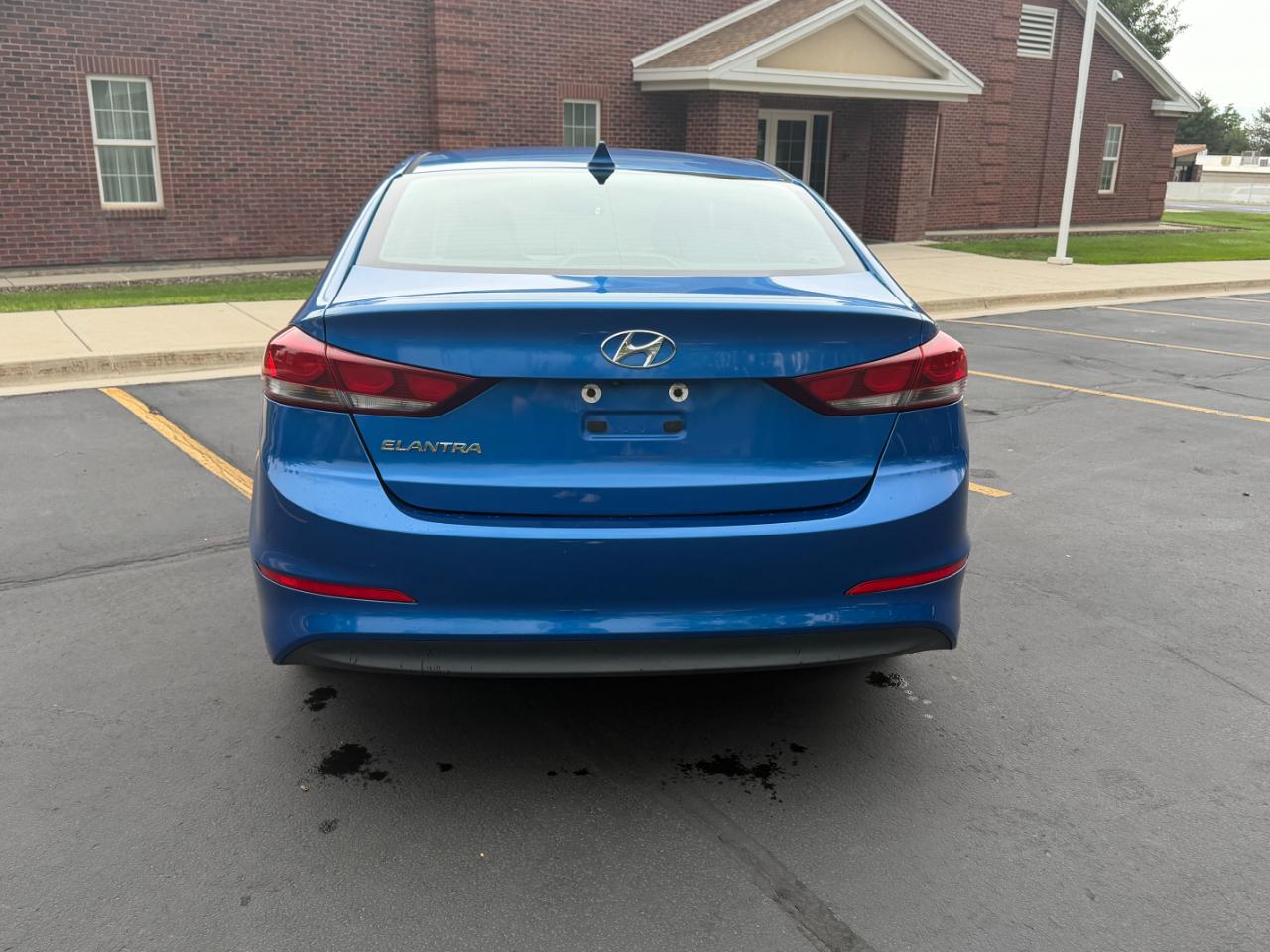 Hyundai Elantra  2018