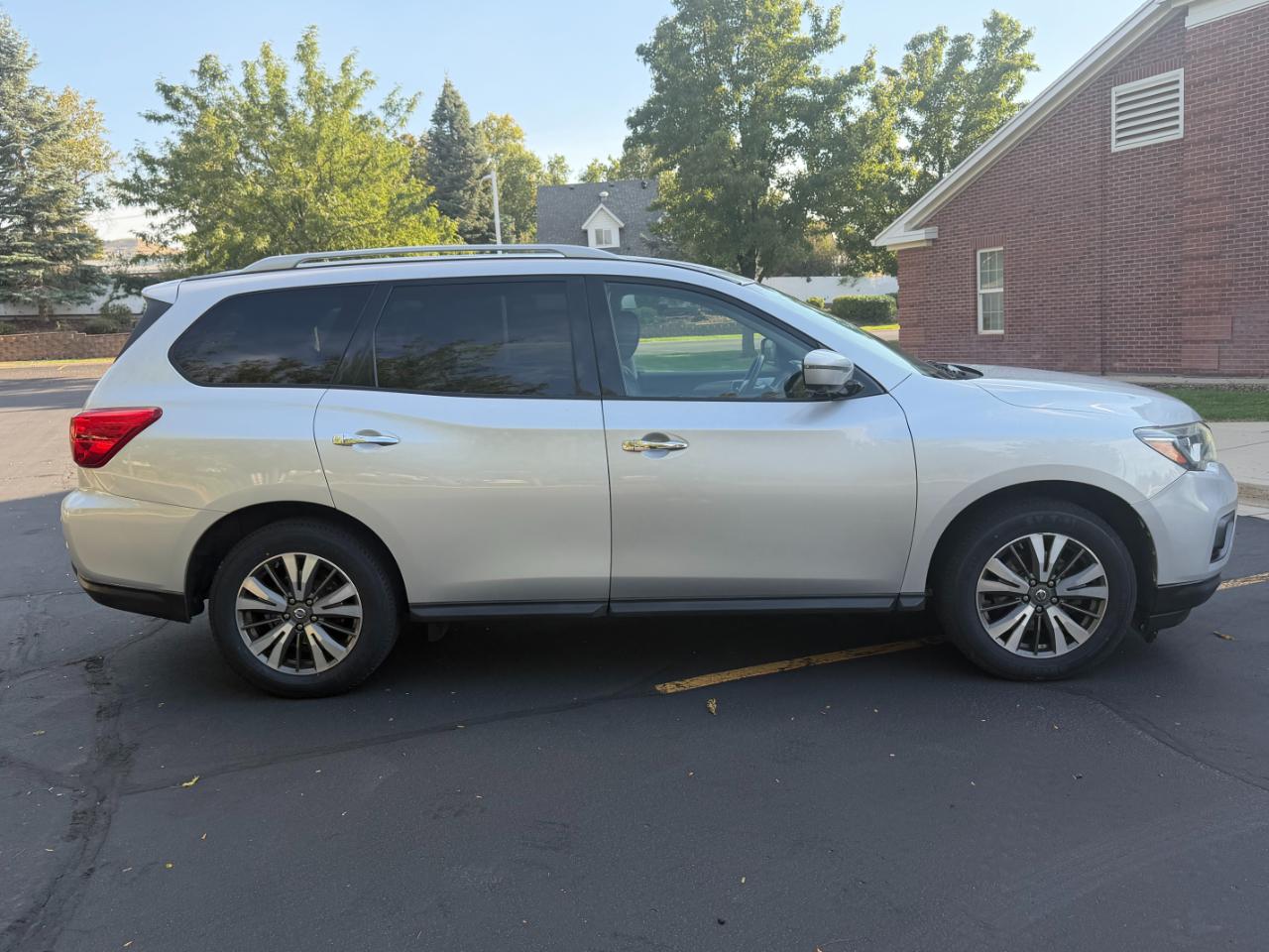 Nissan Pathfinder  2018