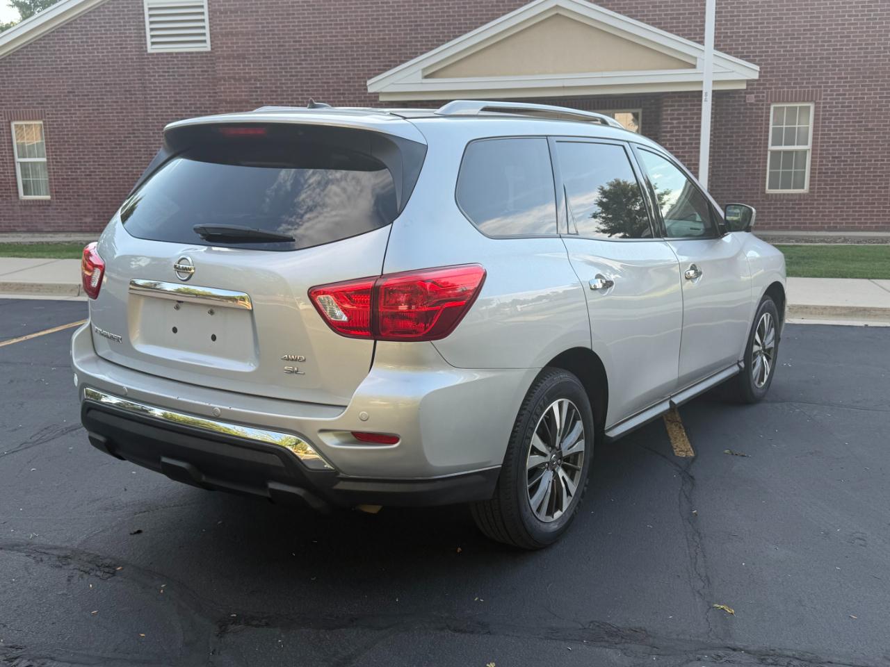 Nissan Pathfinder  2018