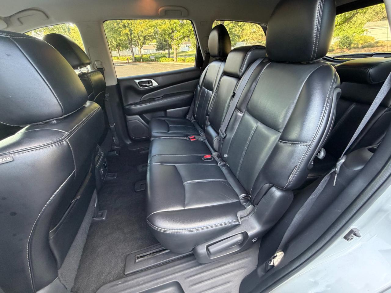 Nissan Pathfinder  2018