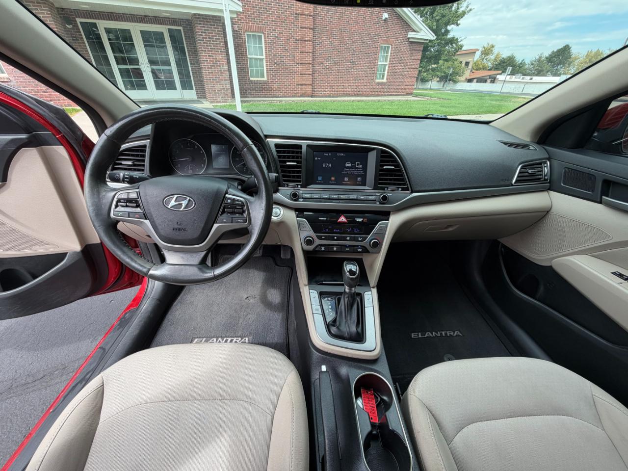 Hyundai Elantra  2018