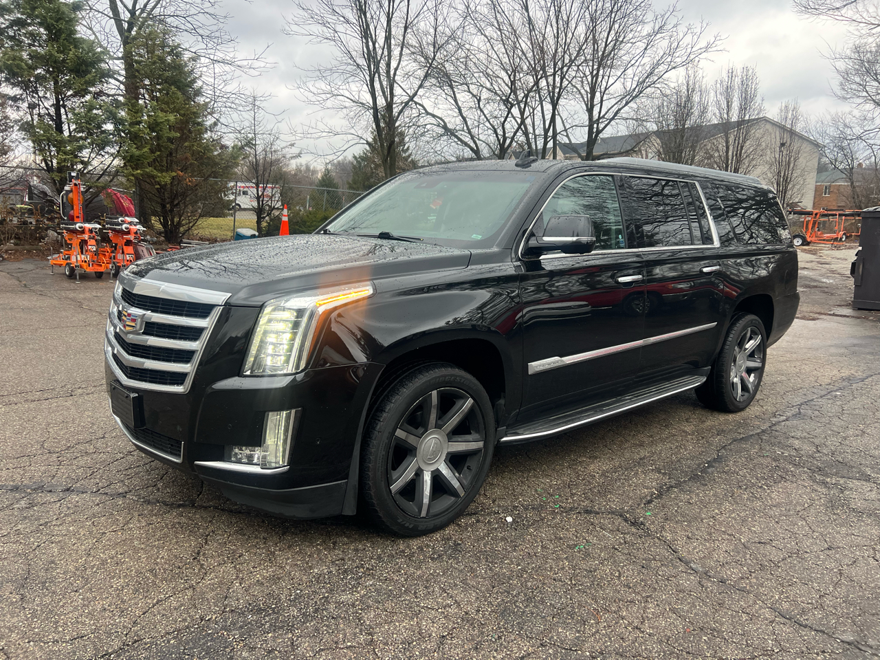 Cadillac Escalade ESV Luxury 4WD 2017