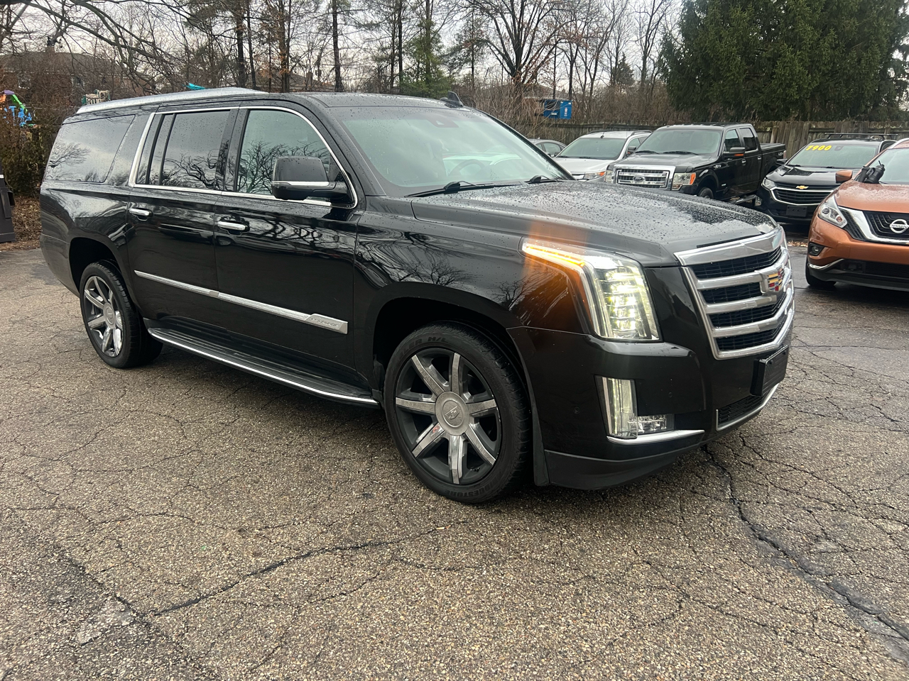 Cadillac Escalade ESV Luxury 4WD 2017