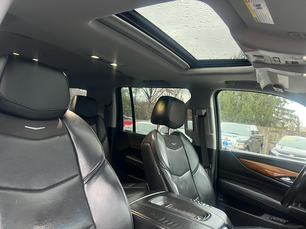 Cadillac Escalade ESV Luxury 4WD 2017