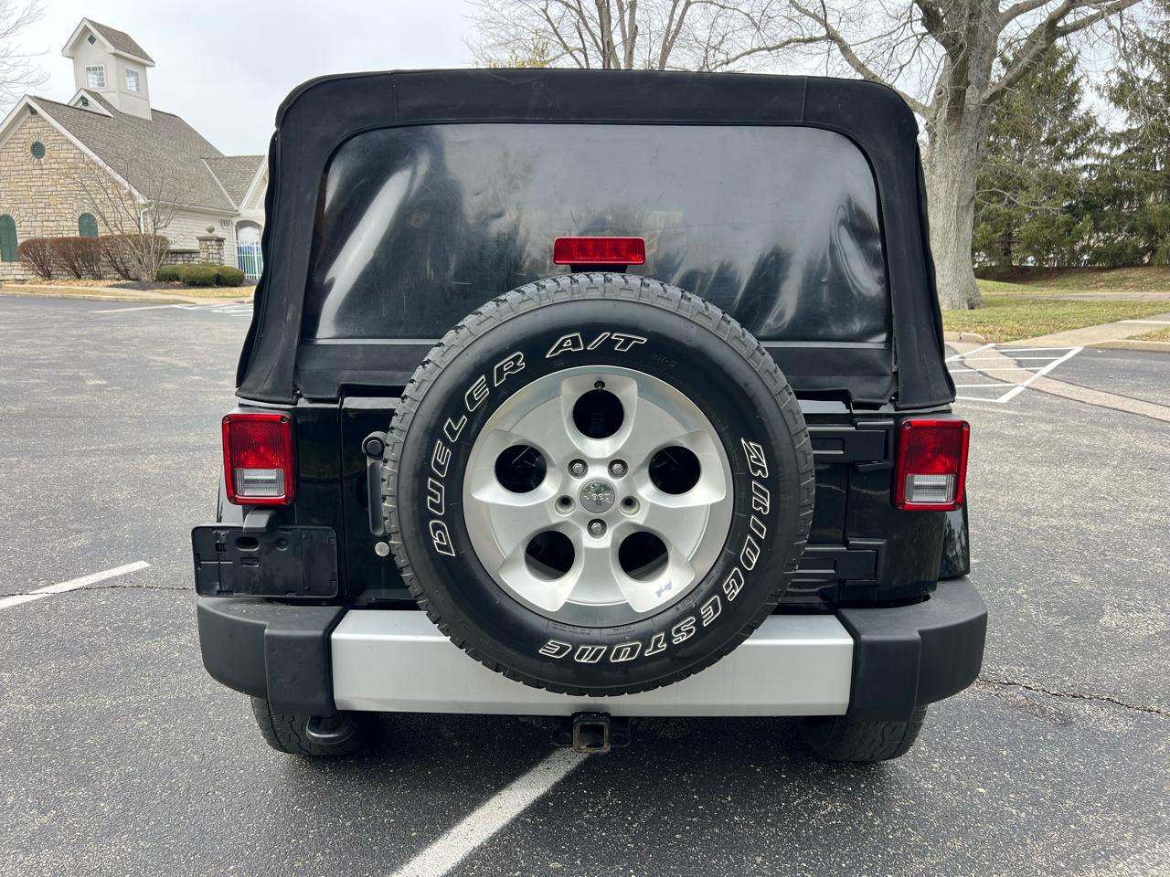 Jeep Wrangler Unlimited Sahara 4WD 2014