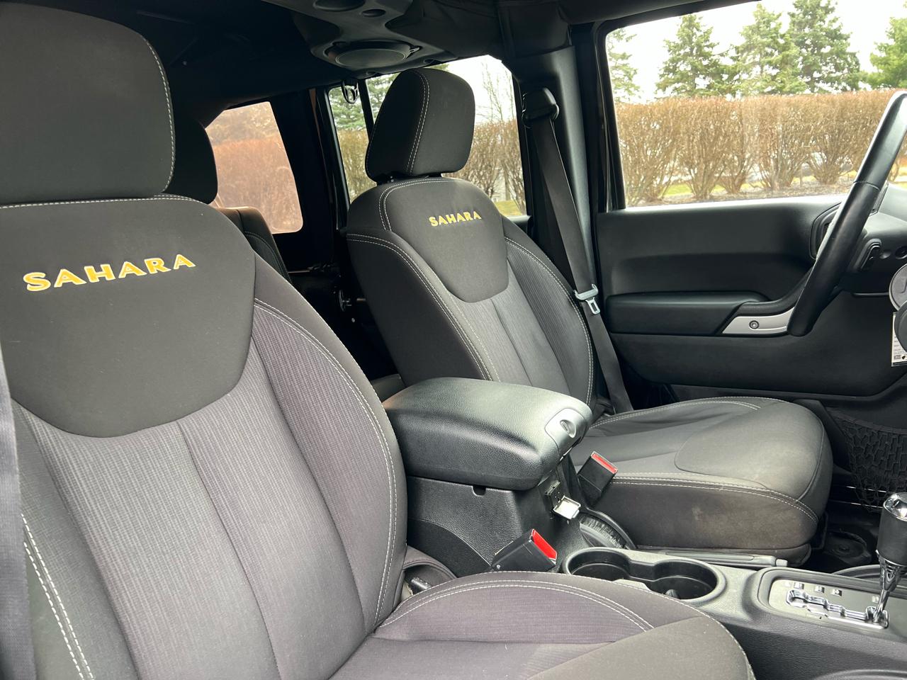 Jeep Wrangler Unlimited Sahara 4WD 2014