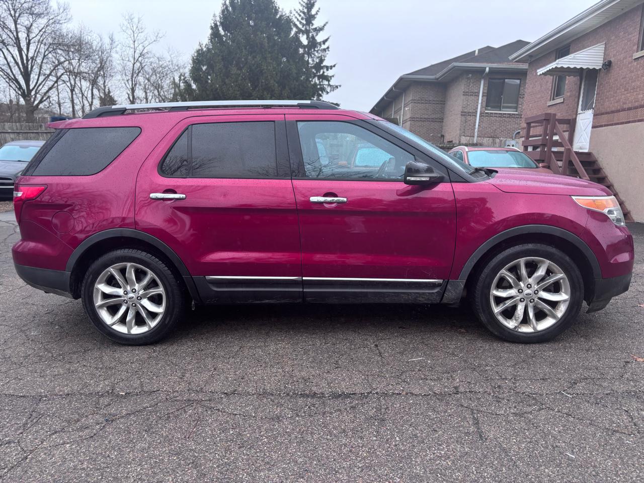 Ford Explorer 4dr 114" WB 4.6L XLT 2015