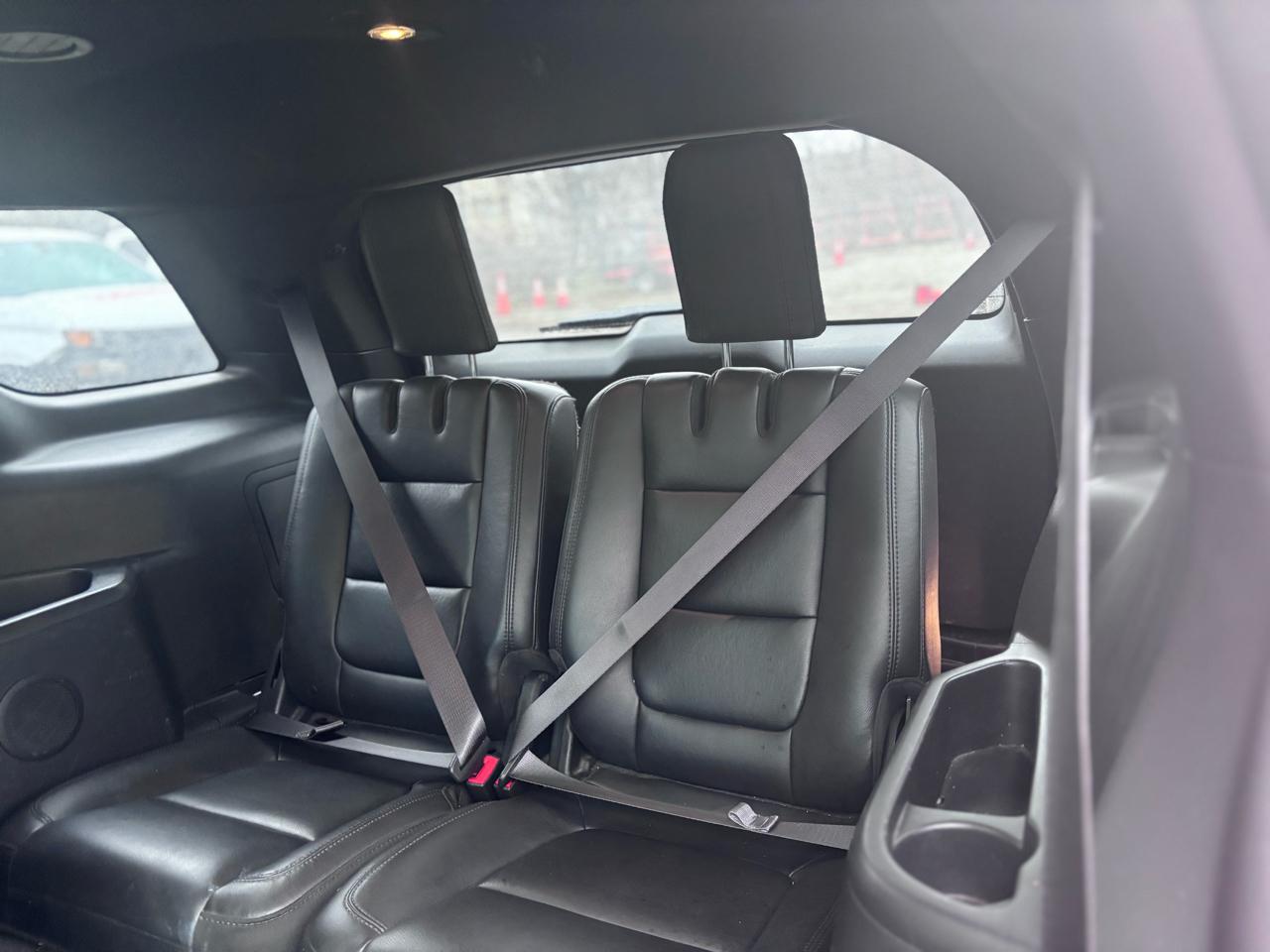 Ford Explorer 4dr 114" WB 4.6L XLT 2015