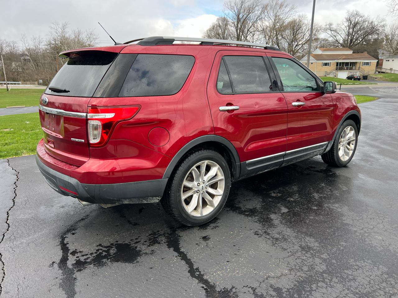 Ford Explorer 4dr 114" WB 4.6L XLT 2015