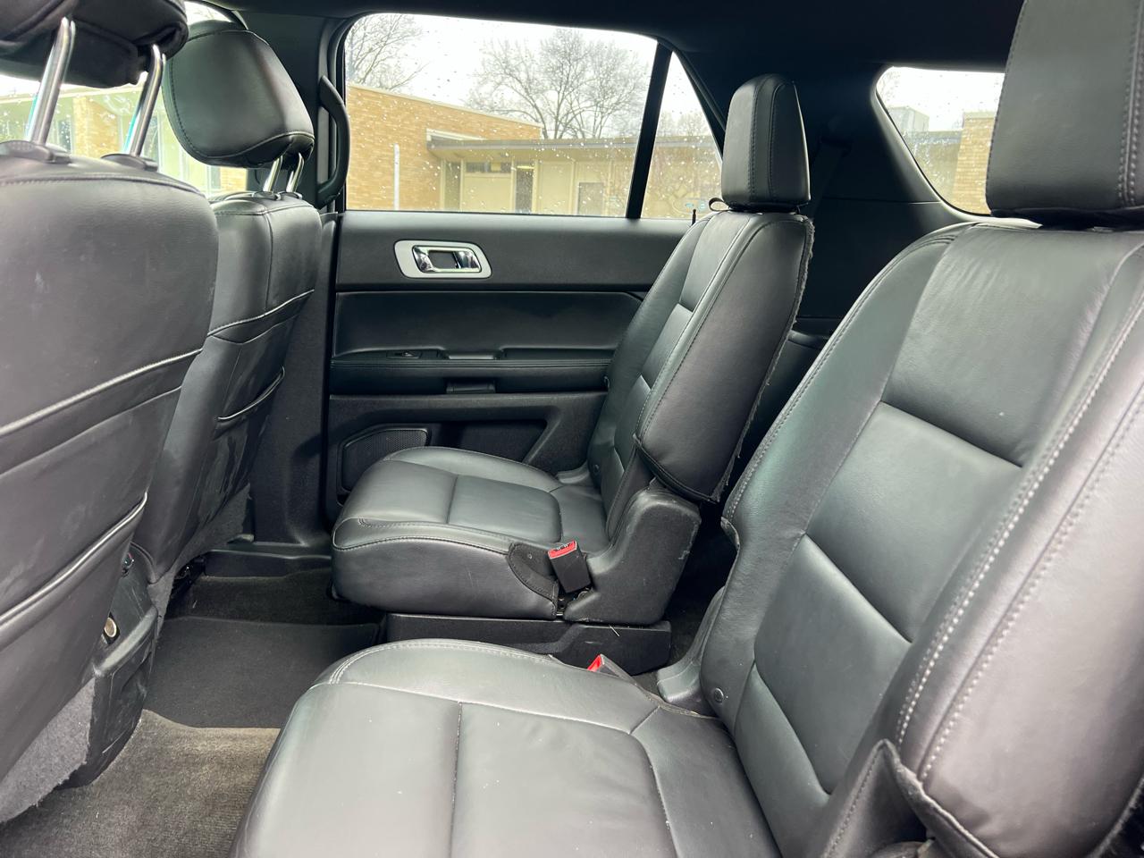 Ford Explorer 4dr 114" WB 4.6L XLT 2015