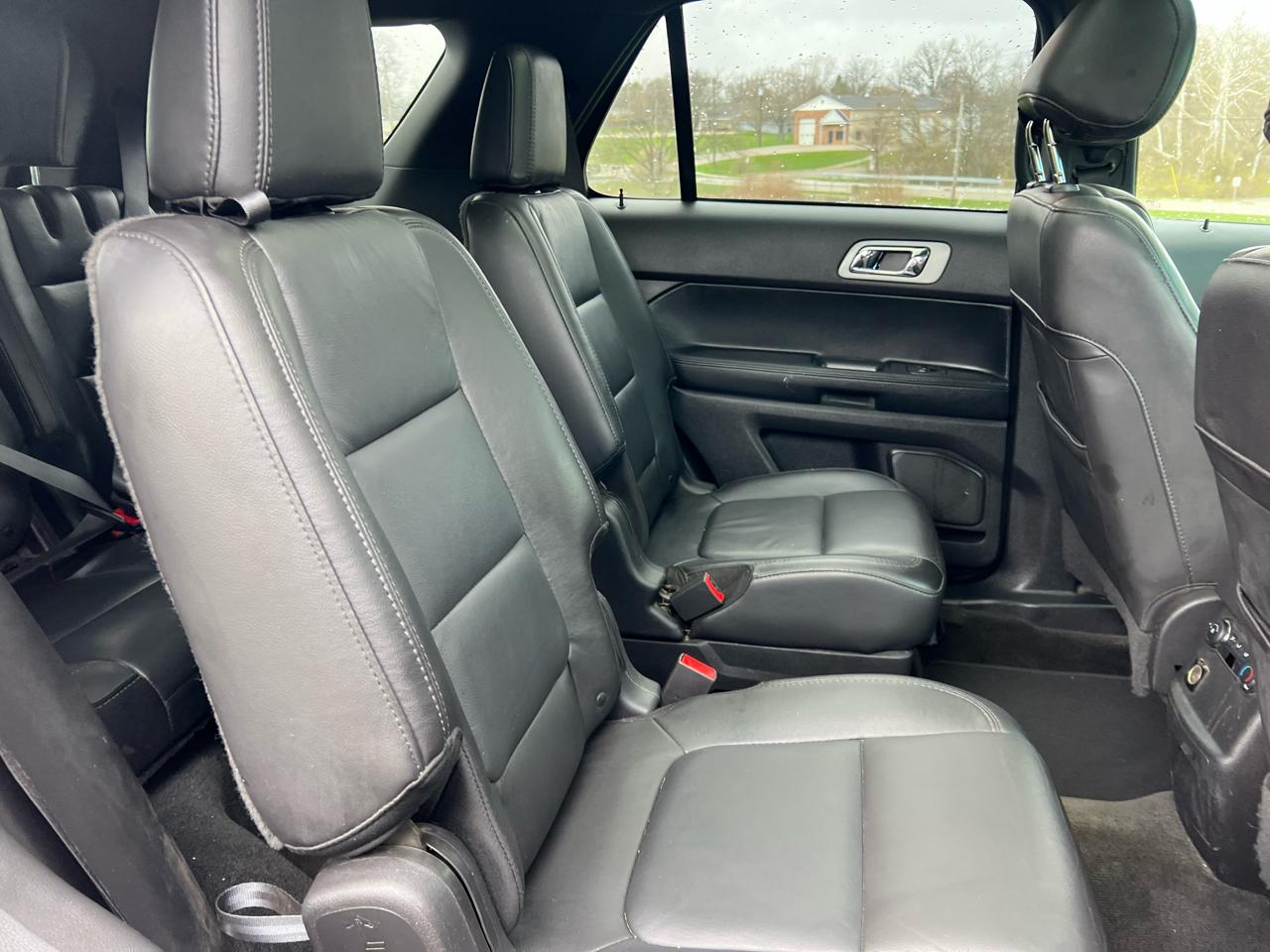Ford Explorer 4dr 114" WB 4.6L XLT 2015