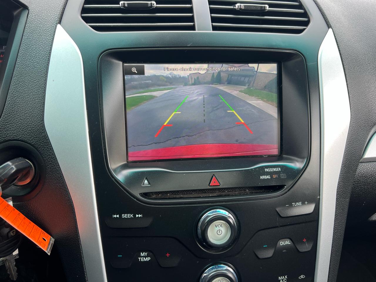 Ford Explorer 4dr 114" WB 4.6L XLT 2015