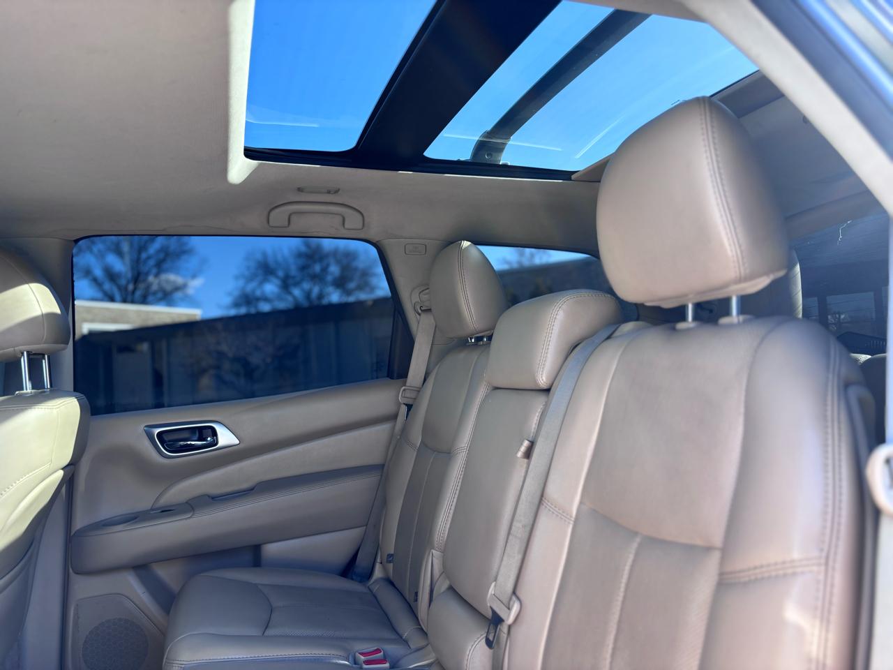 Nissan Pathfinder S 2WD 2016