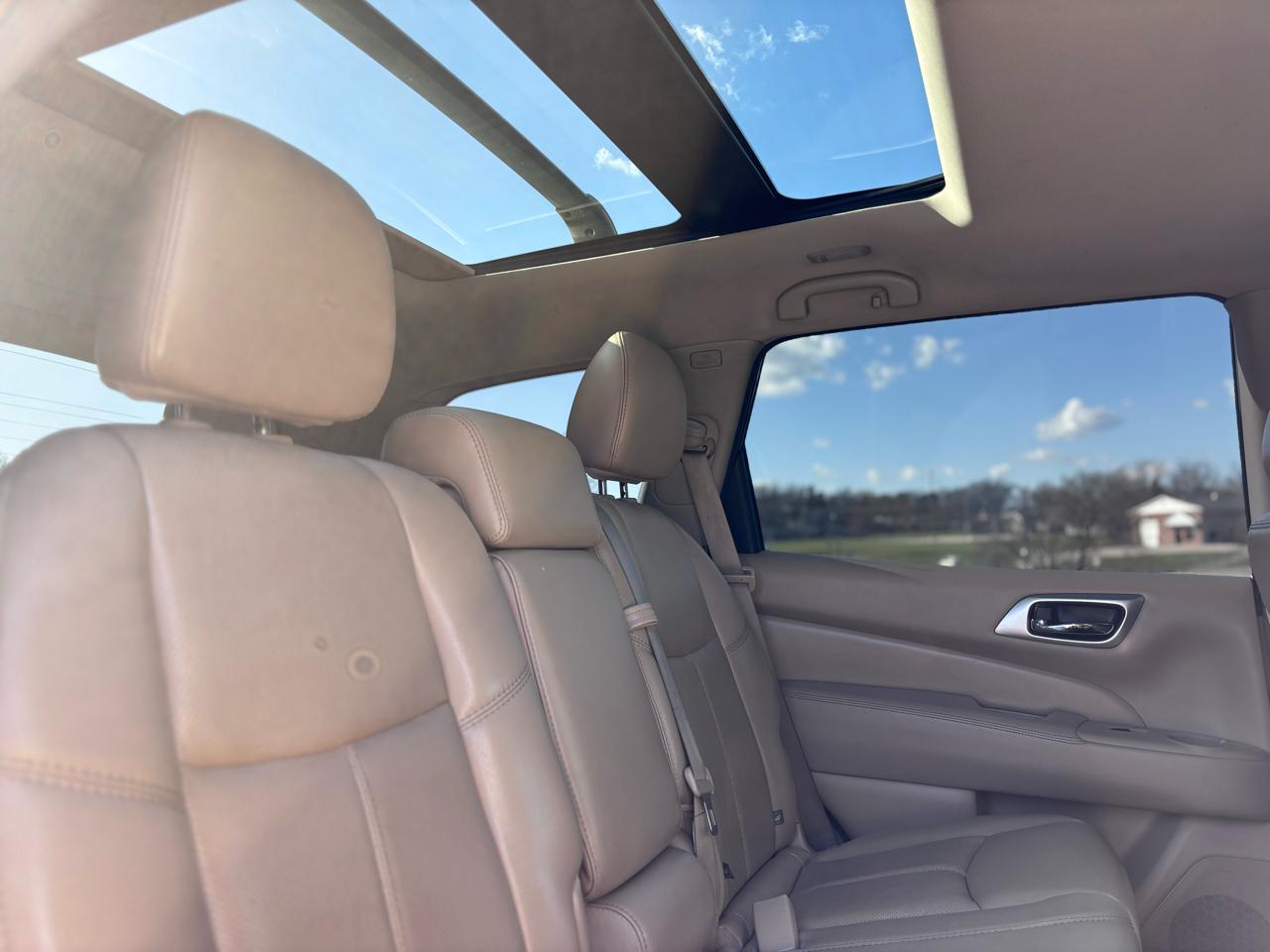 Nissan Pathfinder S 2WD 2016