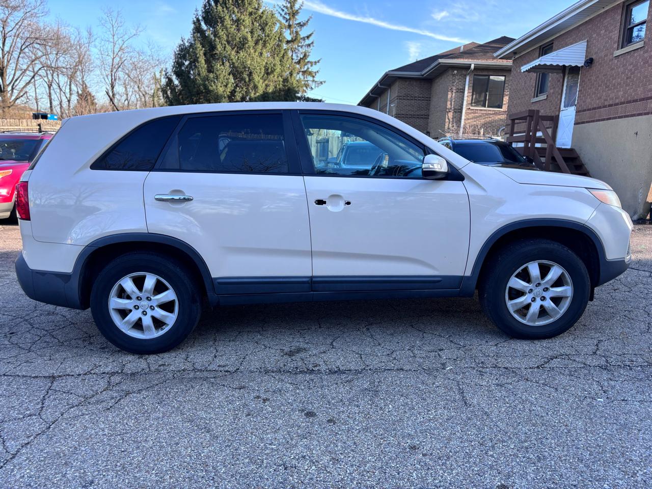 Kia Sorento LX 2WD 2011