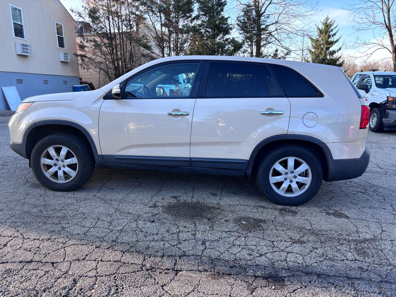 Kia Sorento LX 2WD 2011