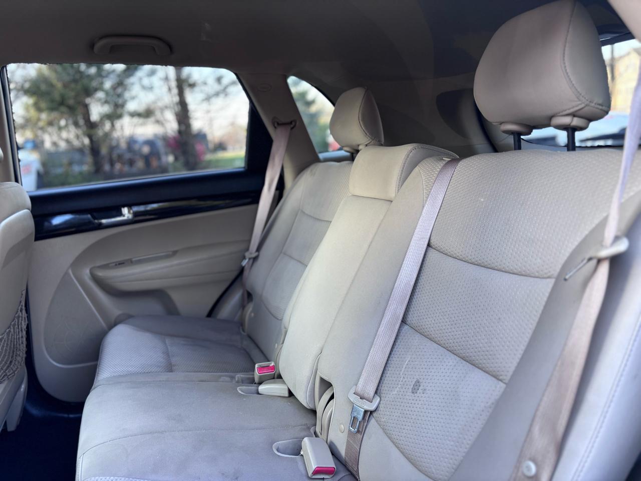 Kia Sorento LX 2WD 2011