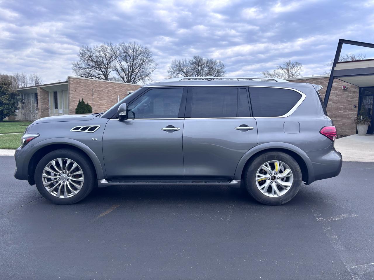 Infiniti QX80 4WD 2016