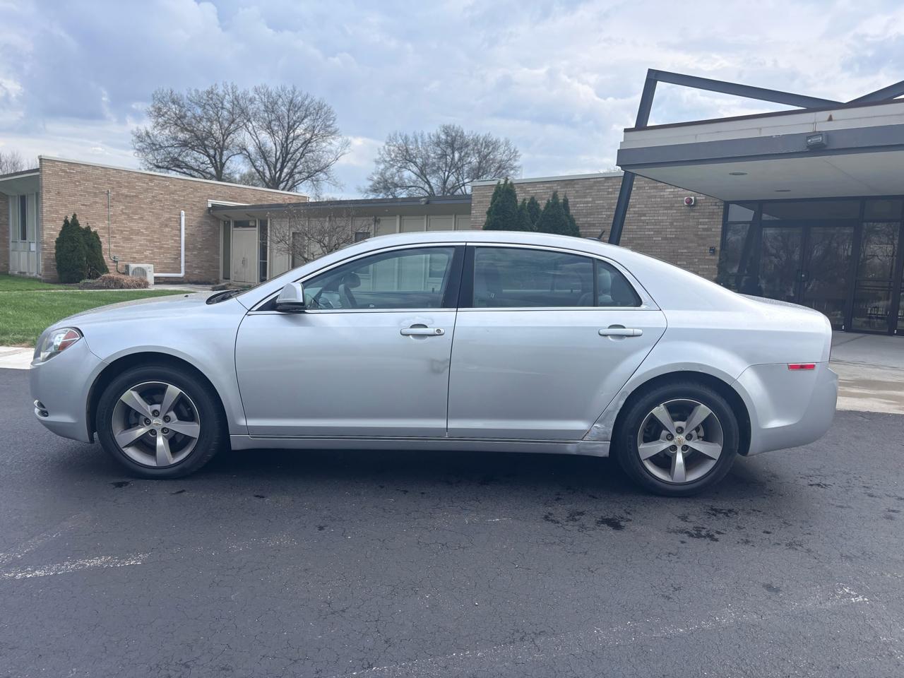 Chevrolet Malibu 1LT 2011