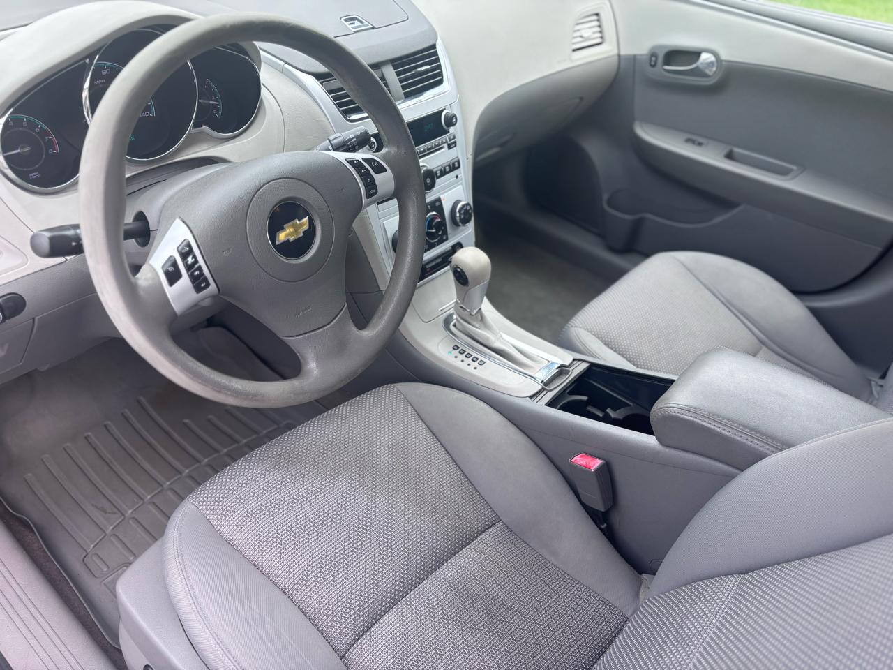 Chevrolet Malibu 1LT 2011