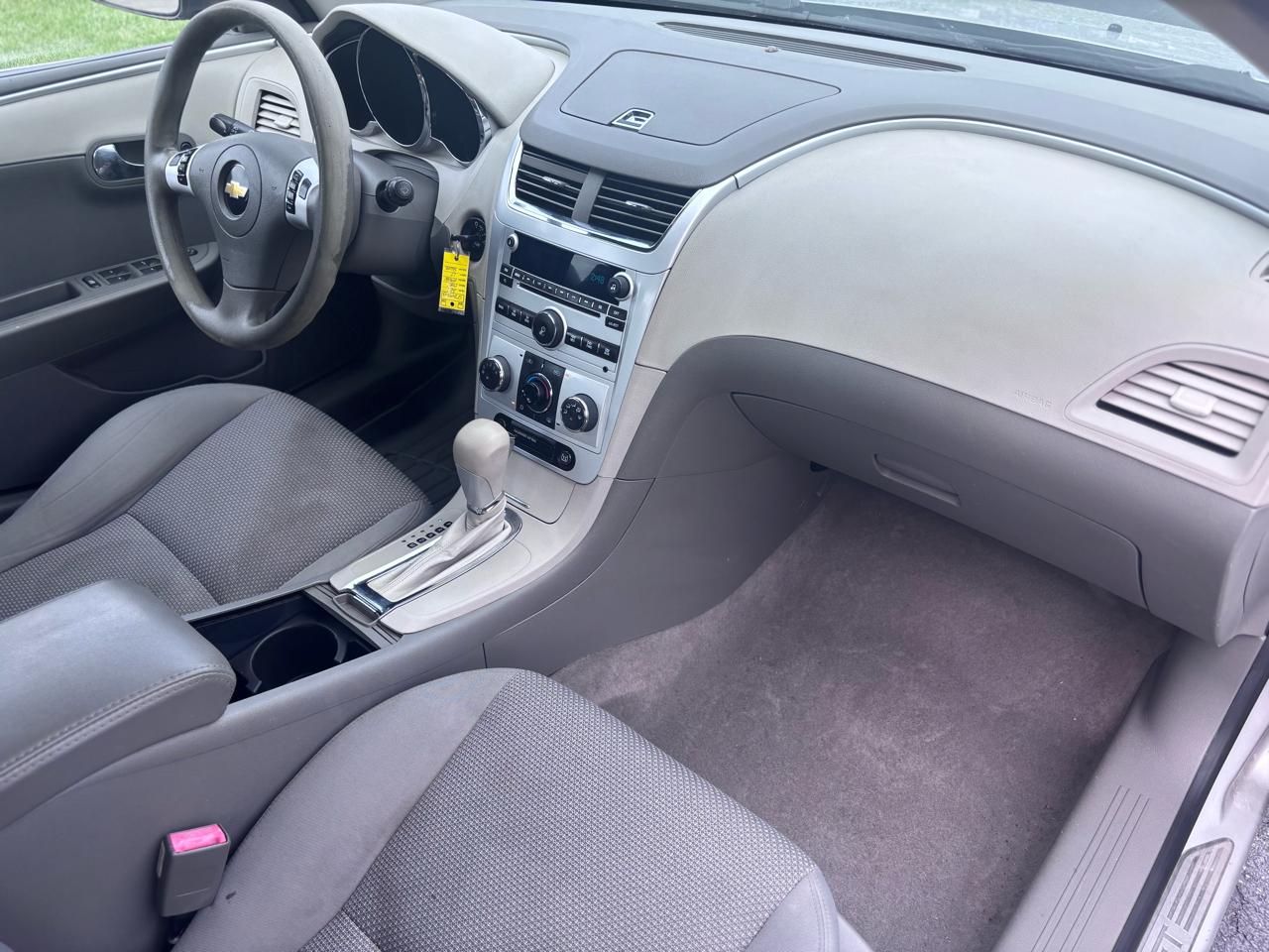 Chevrolet Malibu 1LT 2011