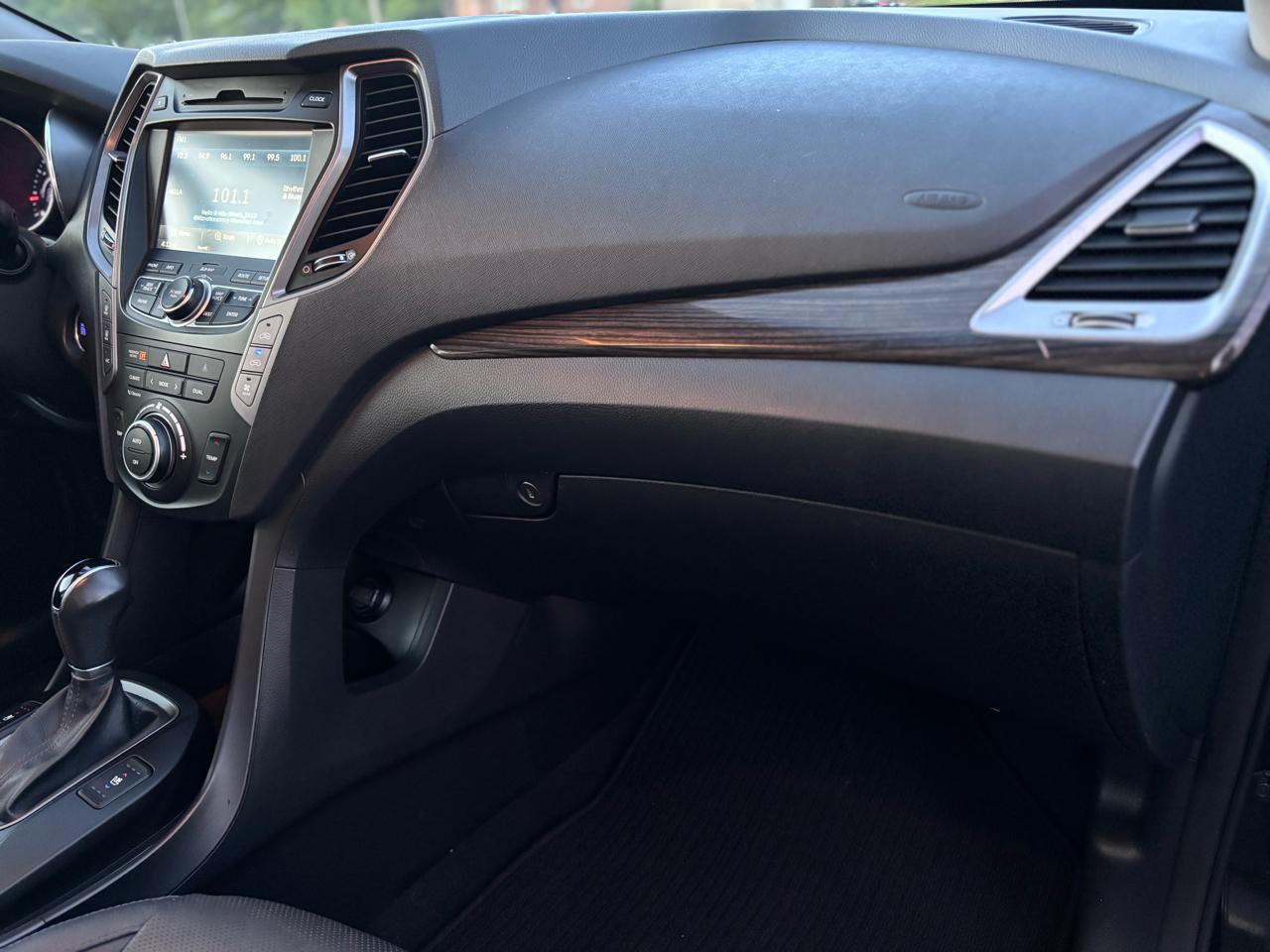 Hyundai Santa Fe Limited FWD 2015