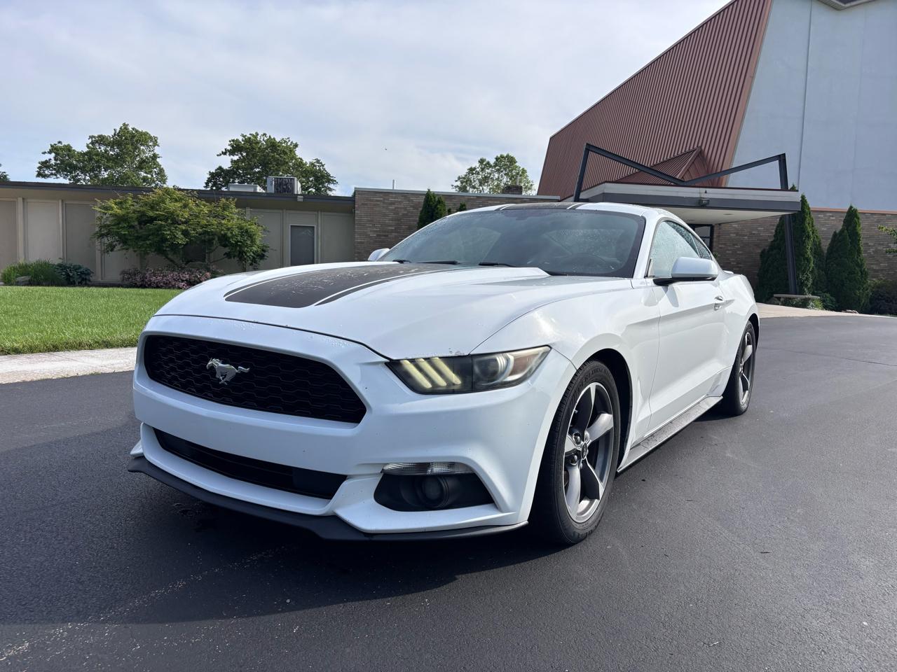 2015 Ford Mustang V6 Coupe's photo