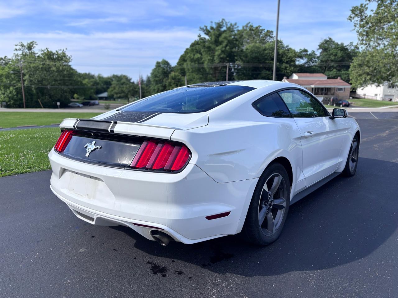 Ford Mustang V6 Coupe 2015
